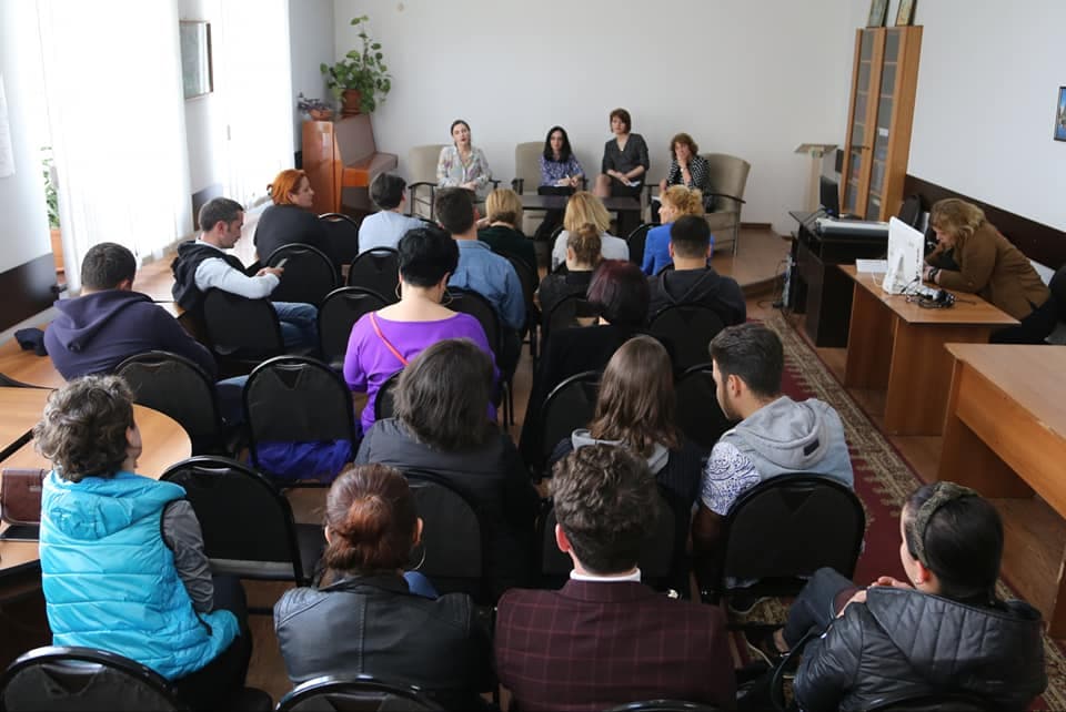 დისკუსია, ზუგდიდი