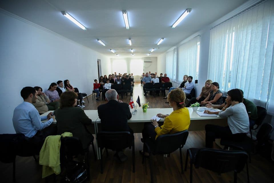 ჯვარი, შეხვედრა