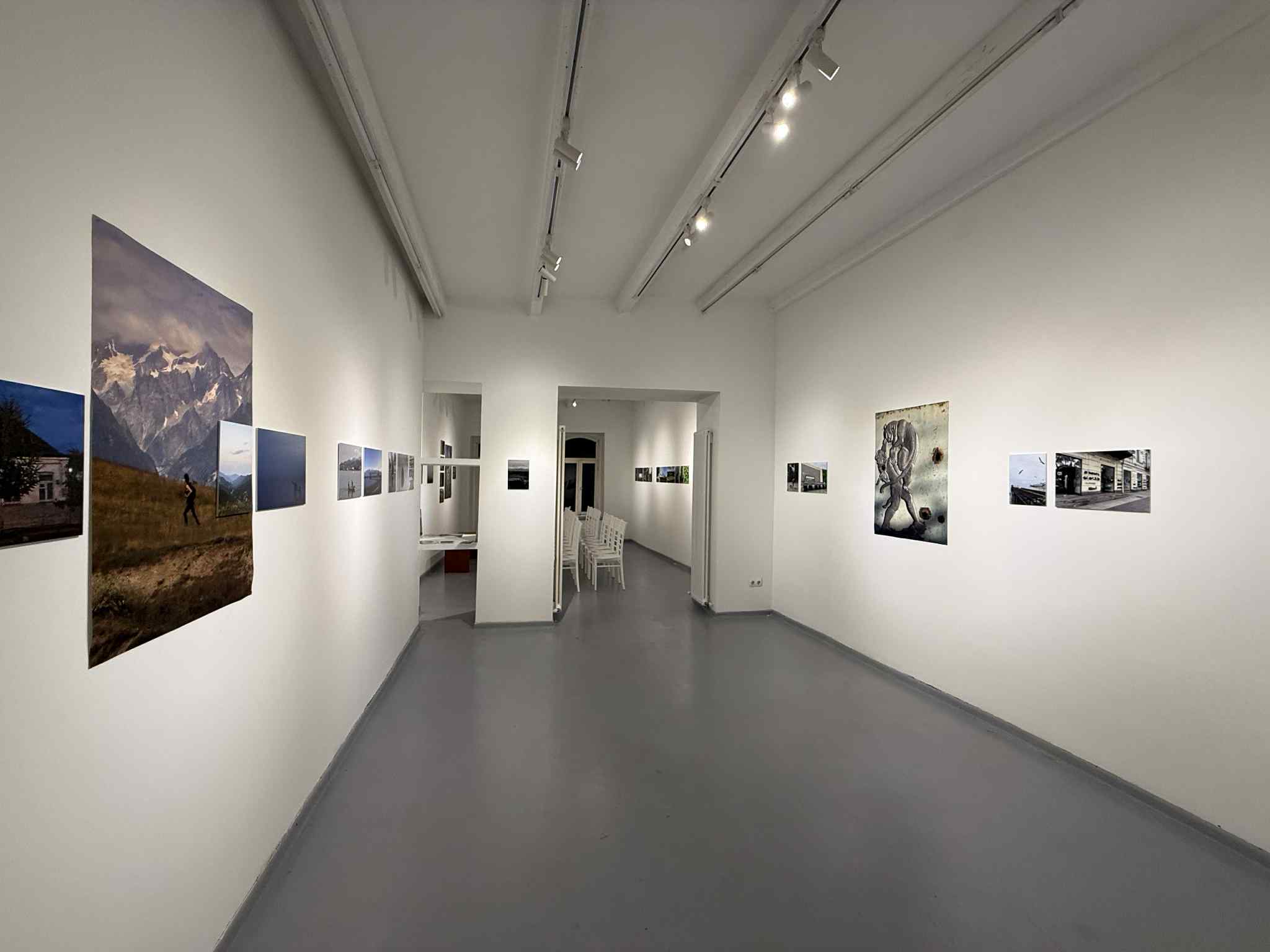 გამოფენა „Pixels for Peace“